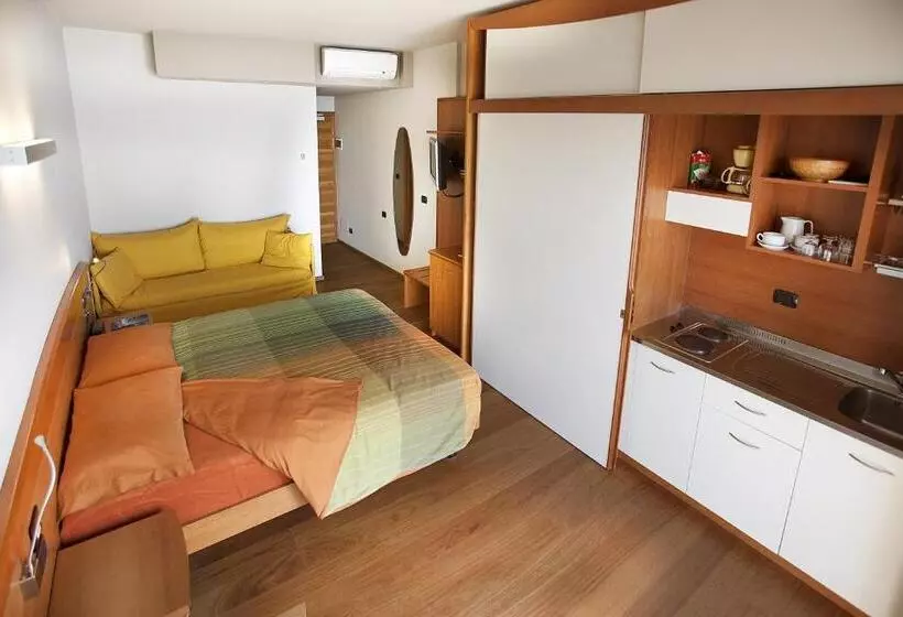 Standard-huone Järvinäkymä, Ambienthotel Spiaggia
