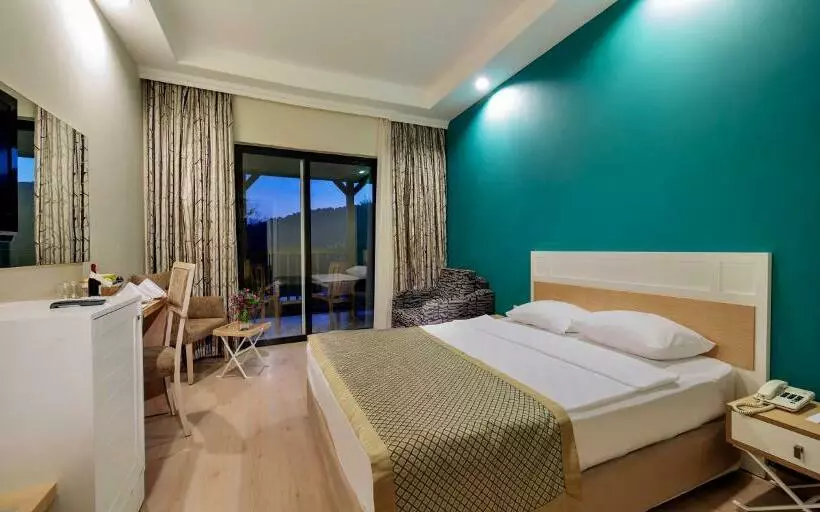 Triple Room Sea View, Green Bay Resort & Spa