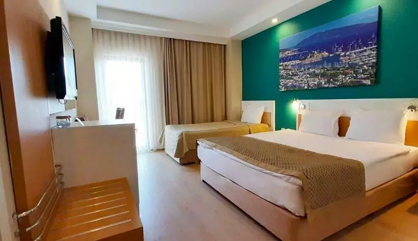 Triple Room Sea View, Green Bay Resort & Spa