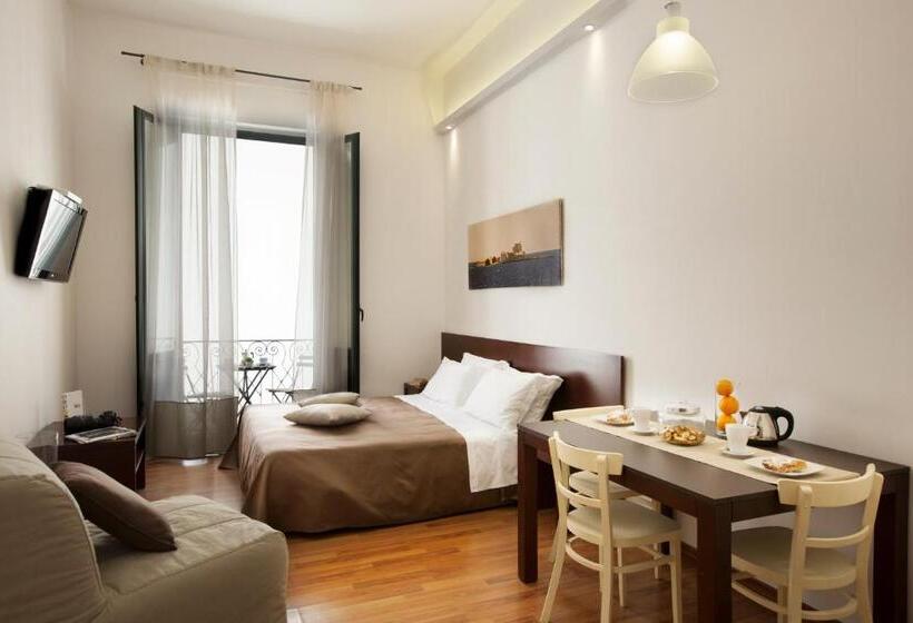 标准工作室带阳台, Badia Nuova Apart