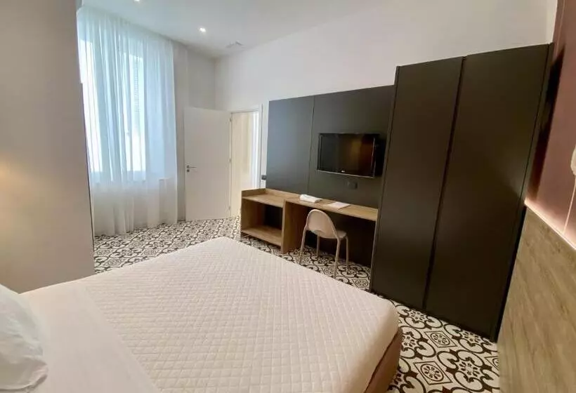 سوئیت با بالکن, Badia Nuova Apart