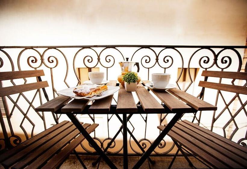 标准工作室带阳台, Badia Nuova Apart