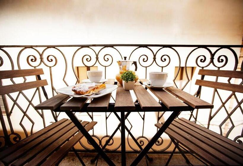 标准工作室带阳台, Badia Nuova Apart