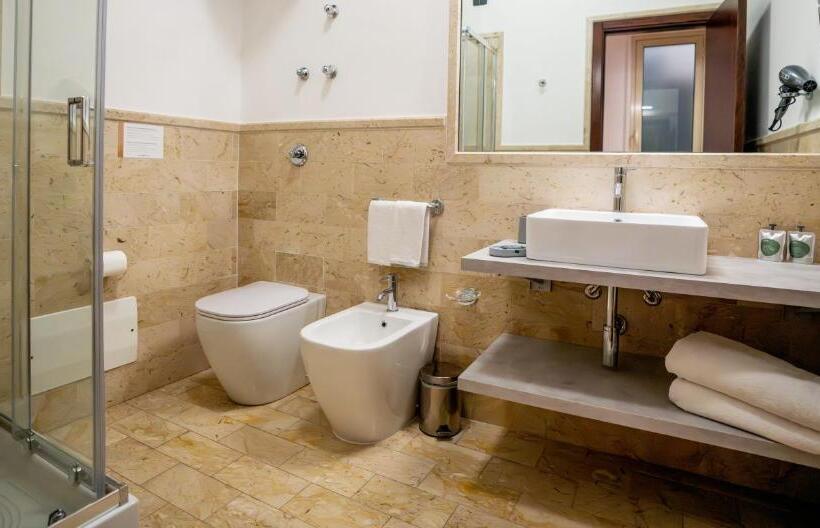 标准工作室带阳台, Badia Nuova Apart