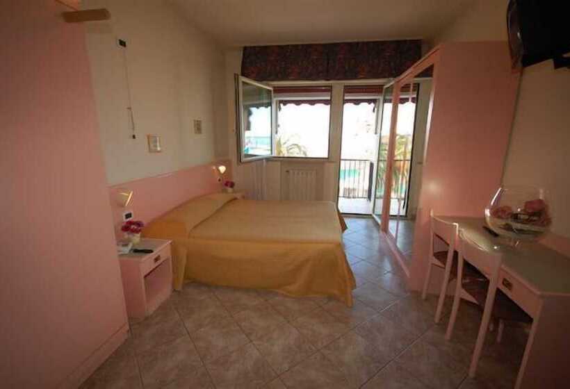 غرفة قياسية ثلاثية, Bella Riviera Lungomare