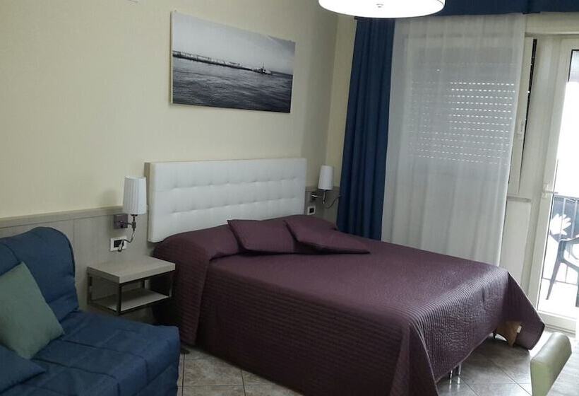 غرفة قياسية ثلاثية, Bella Riviera Lungomare