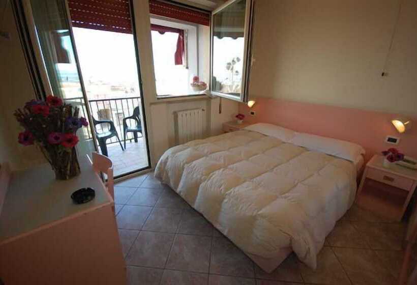 غرفة قياسية ثلاثية, Bella Riviera Lungomare