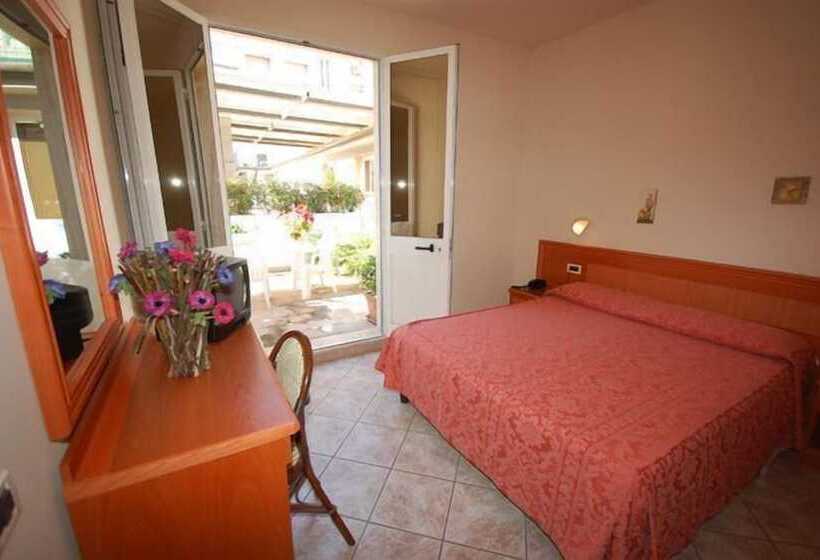 اتاق استاندارد چهار تخته, Bella Riviera Lungomare