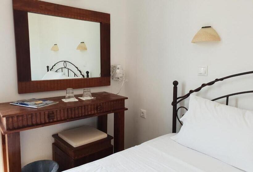 חדר סטנדרט יחיד, Captains Rock