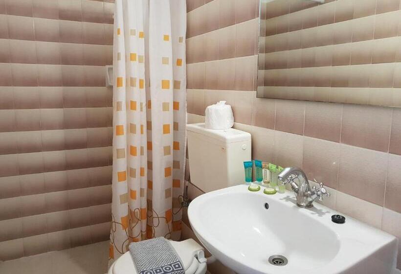 חדר סטנדרט יחיד, Captains Rock