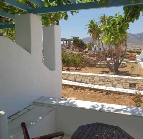 חדר סטנדרט יחיד, Captains Rock