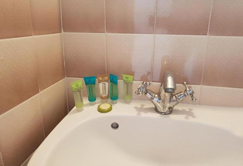 חדר סטנדרט, Captains Rock