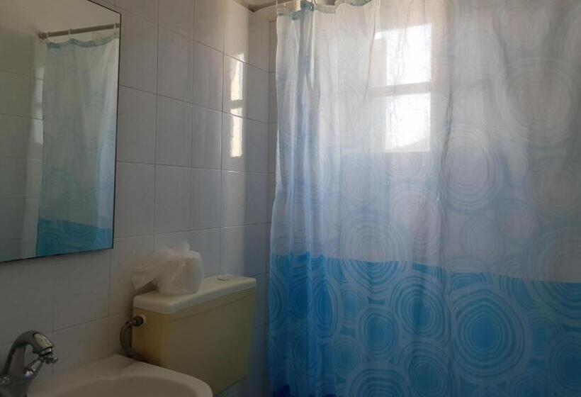 סוויטת ג'וניור, Captains Rock