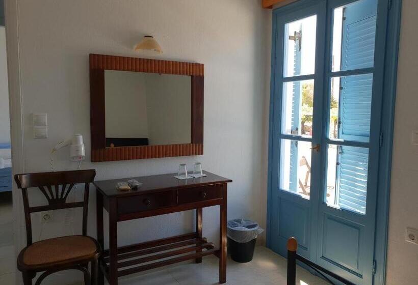 סוויטת ג'וניור, Captains Rock