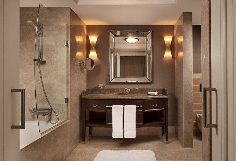 اتاق سوپریور با چشم‌انداز دریا, Istanbul Marriott Pendik