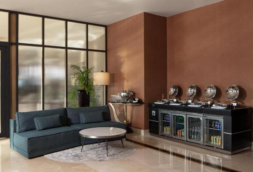 Club Room King Bed, Istanbul Marriott Pendik