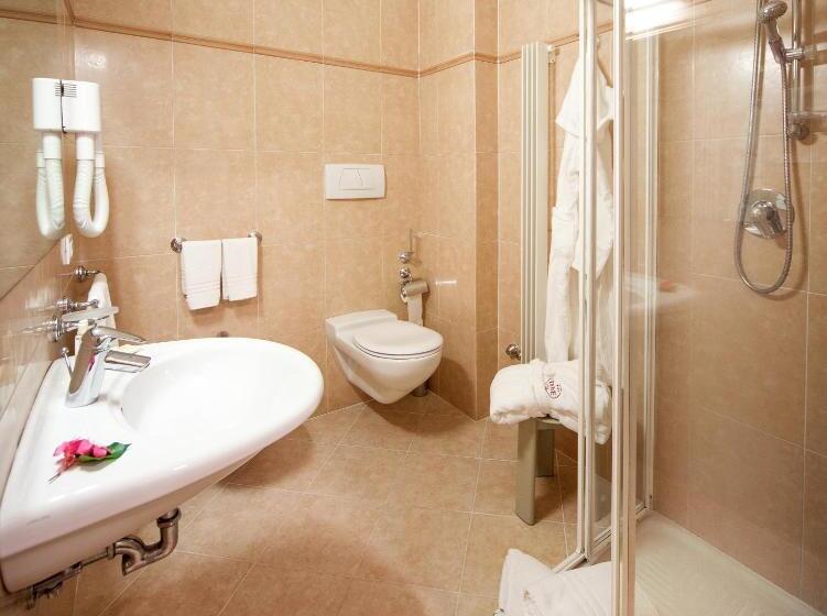 חדר סופריור נוף לים, Doge