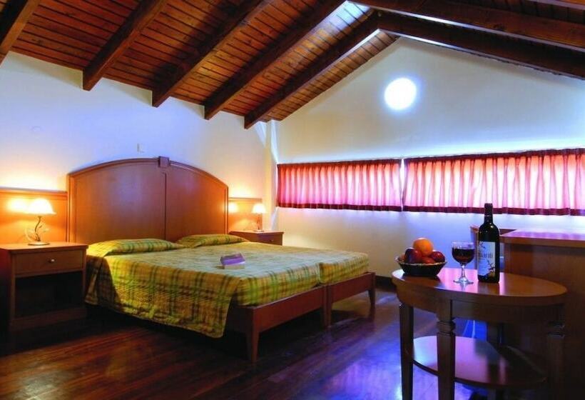 غرفة قياسية, Jo An Beach