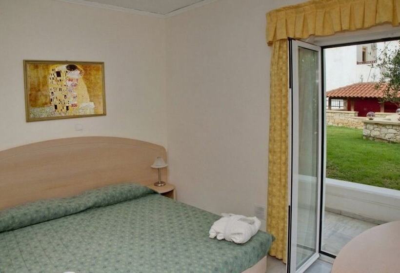 غرفة قياسية, Jo An Beach