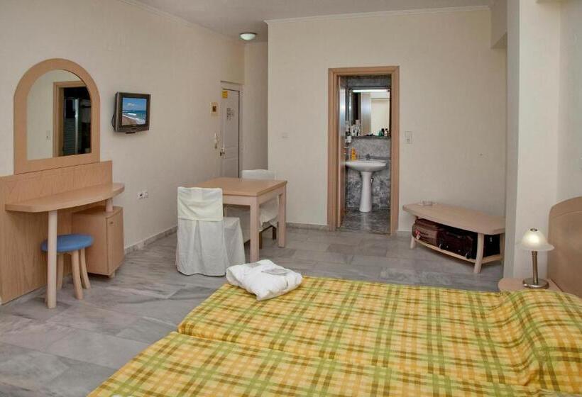 غرفة قياسية, Jo An Beach