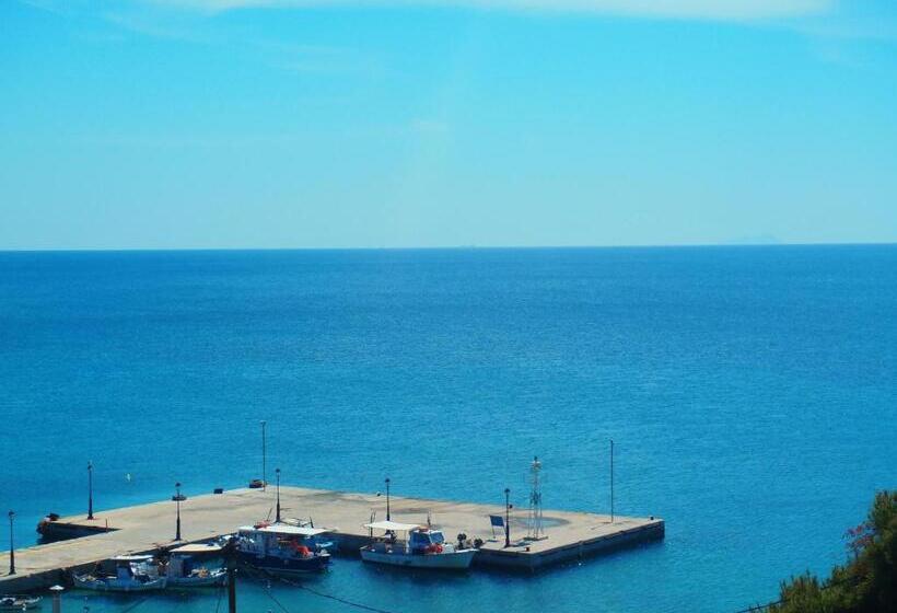 اتاق لوکس با بالکن و چشمانداز دریا, Liberty 1