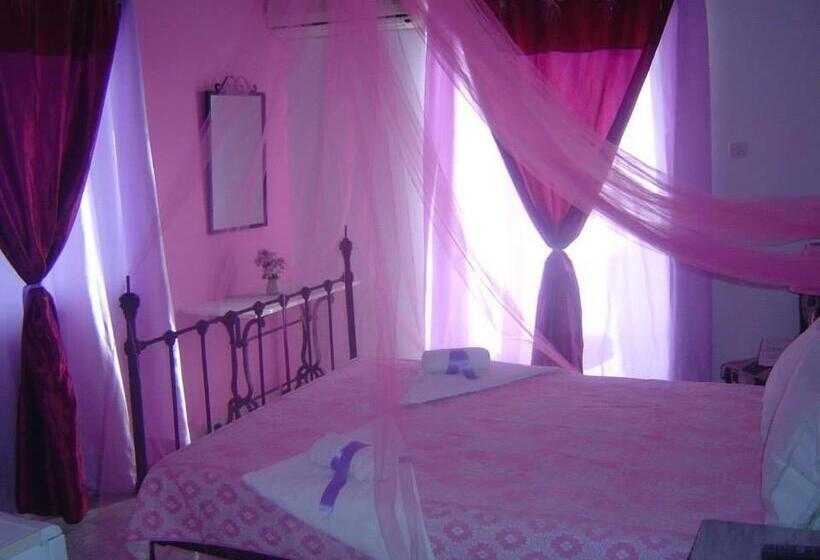 اتاق استاندارد با چشمانداز دریا, Liberty 1