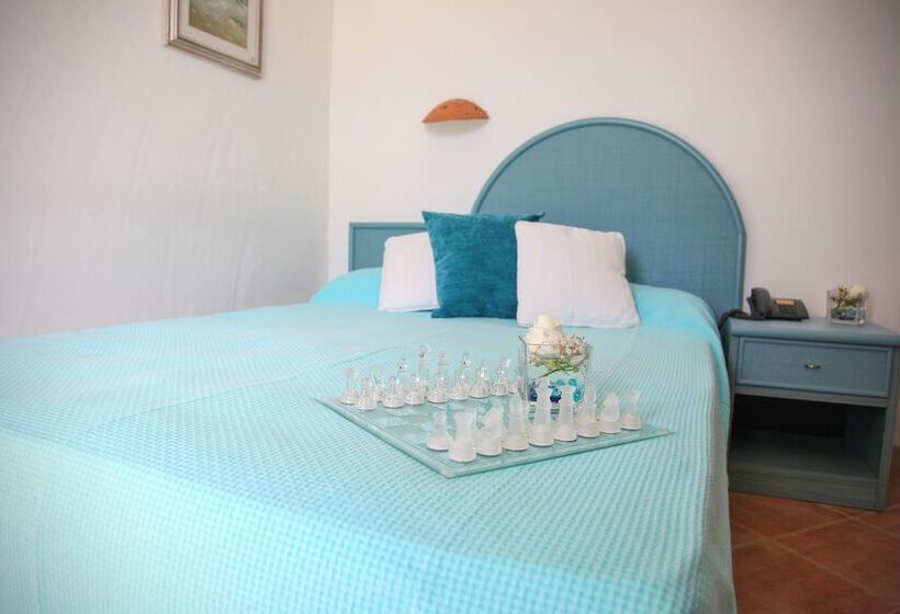 חדר סטנדרט יחיד, Micalosu