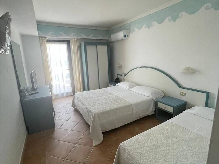 סוויטת ג'וניור נוף לים, Micalosu