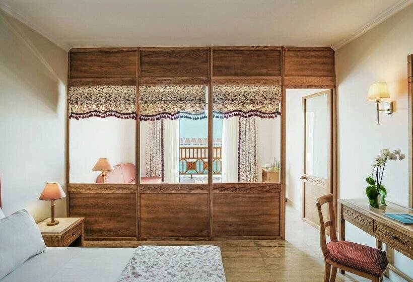 Номер Superior, Mitsis Family Village