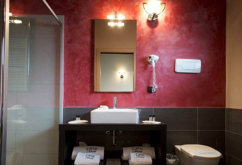 חדר סטנדרט, Onem