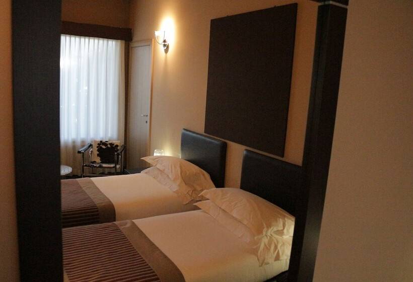 חדר סטנדרט, Onem