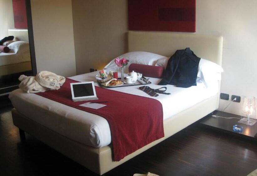 חדר סטנדרט, Onem