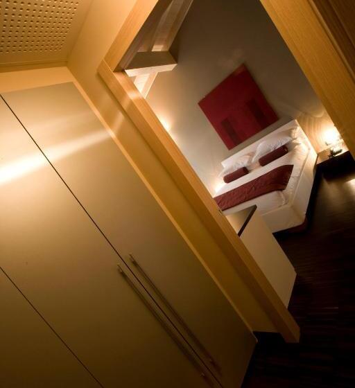 חדר סטנדרט, Onem