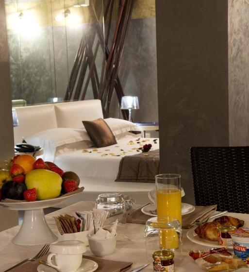 סוויטת ג'וניור, Onem