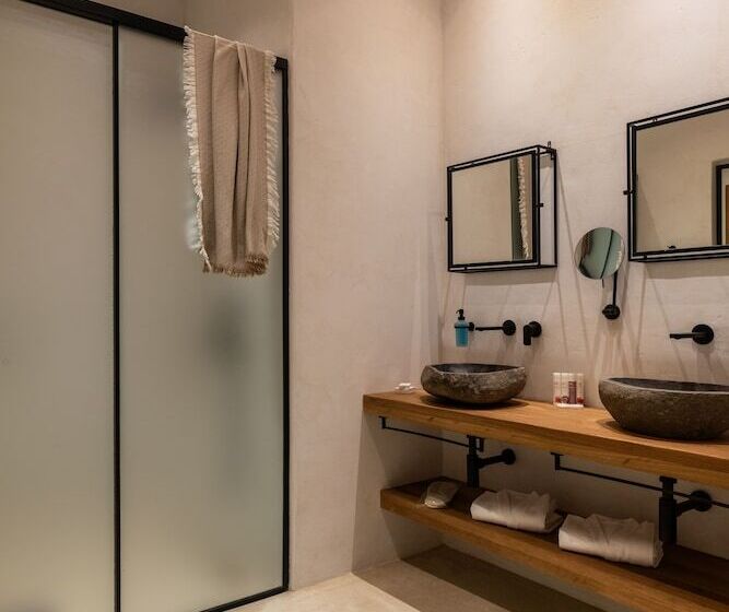 סוויטת אקזקיוטיב נוף לים, Panormos Village