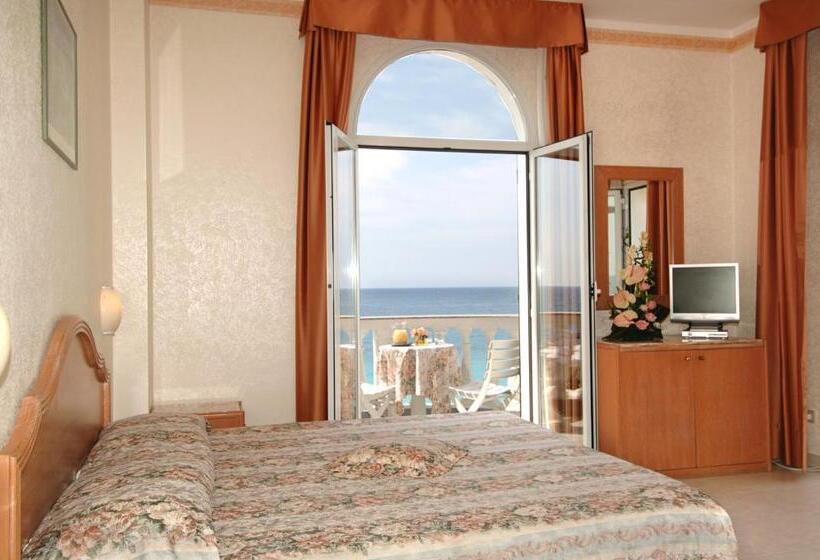 Номер Стандарт Вид на Море с Балконом, Piccolo Lido