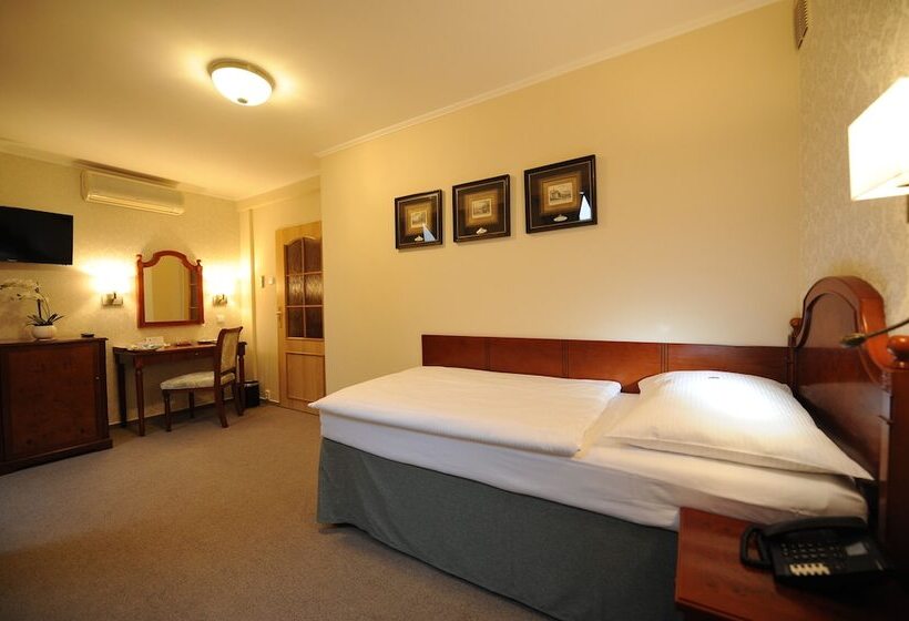 غرفة قياسية فردية, Prince De Ligne