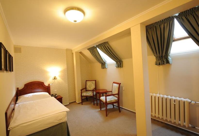 غرفة قياسية فردية, Prince De Ligne