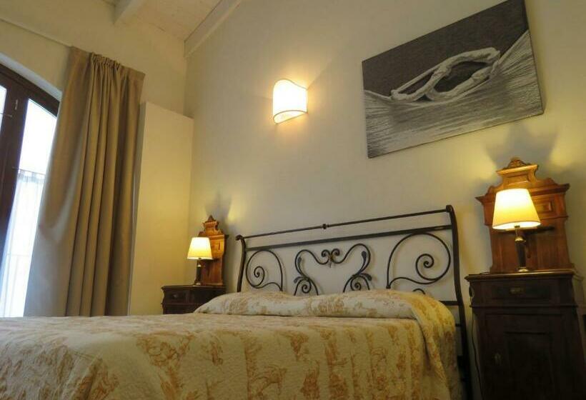 套房, Relais Palazzo Paleologi Sec.xiv