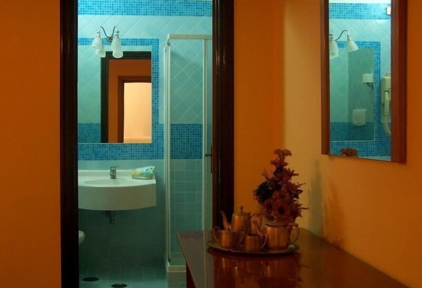 اتاق استاندارد چهار تخته, Ristorante Belvedere