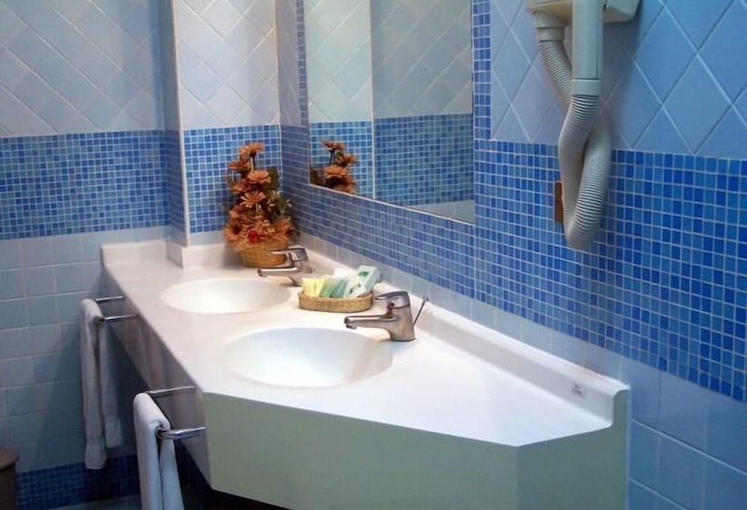 اتاق استاندارد سه نفره, Ristorante Belvedere