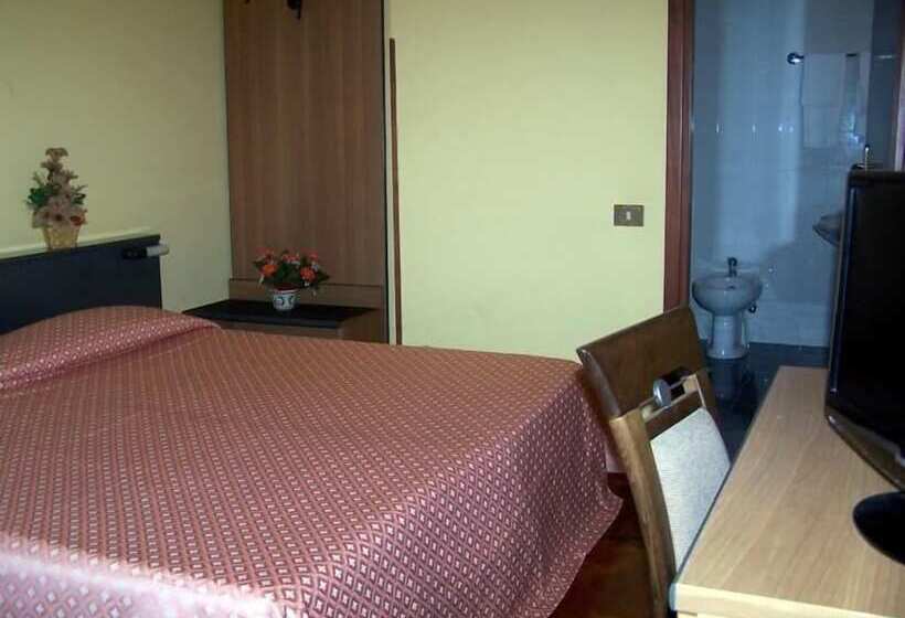 اتاق استاندارد سه نفره, Ristorante Belvedere