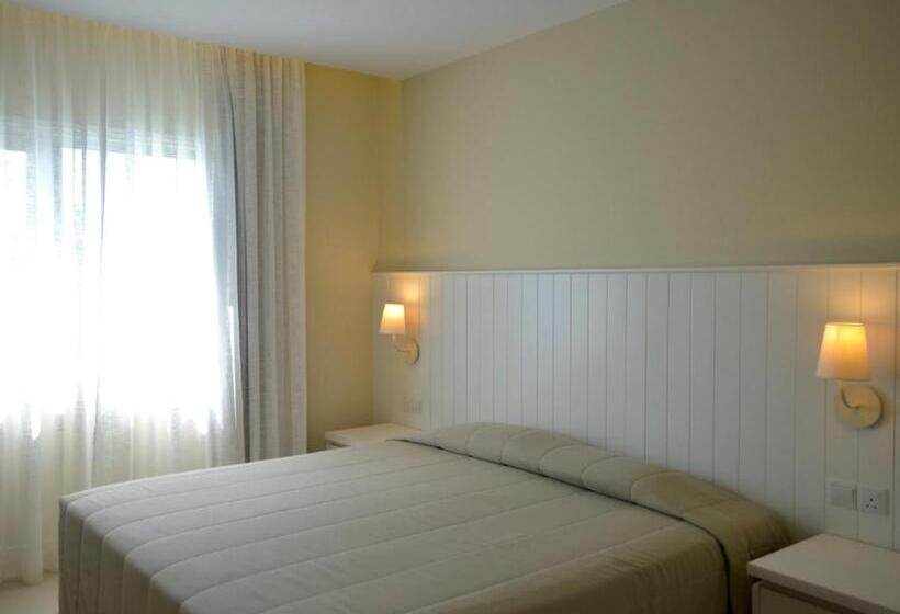 패밀리 스위트, Sunrise Gardens Apart