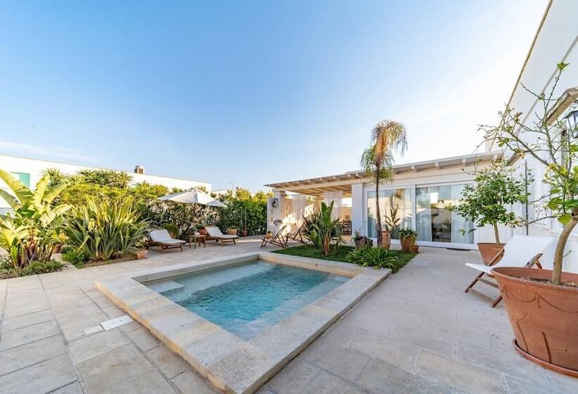 Suite with Pool, Tenuta Centoporte