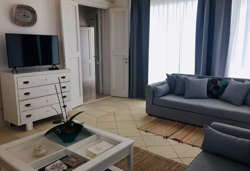Suite with Pool, Tenuta Centoporte