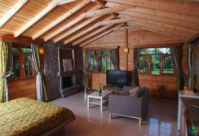 Deluxe Bungalow, The Bay Beach Club