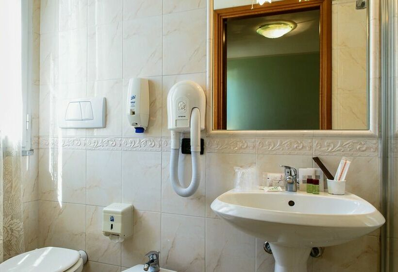 Номер Стандарт, Villa Adriana