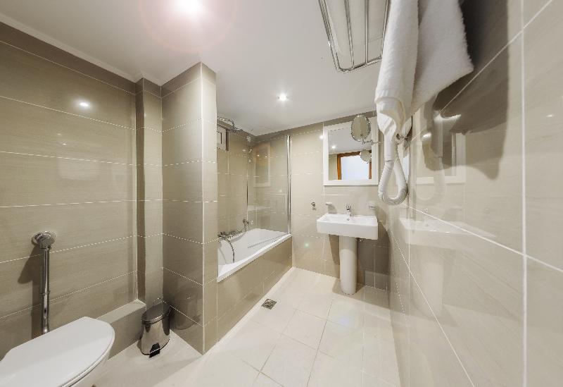 اتاق استاندارد, Karras