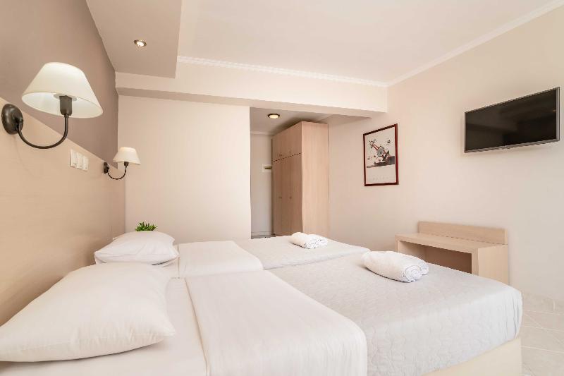 اتاق استاندارد, Karras