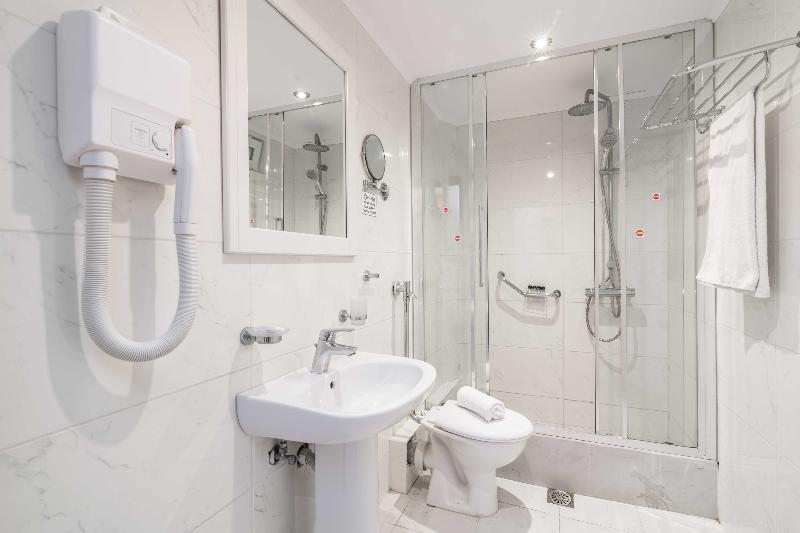 اتاق استاندارد, Karras